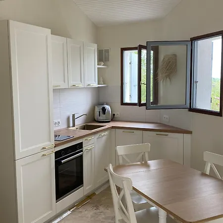 Refait A Neuf, Proche Plage, 4 Pers., Balcon, Parking Privatif, Menage Inclus - Fr-1-778-25 * Saint-Denis-dʼOléron